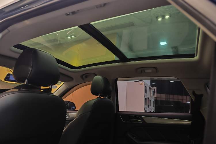 Used Roewe RX5 2019 20T Two-Wheel Drive Automatic 4G Connected Platinum Edition