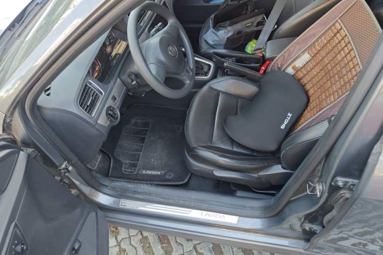 Used Volkswagen Lavida 2015 230TSI DSG Comfort Edition