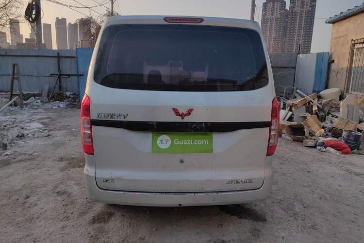 Used Wuling Hongguang V 2020 1.5L Commercial Vehicle China VI LAR