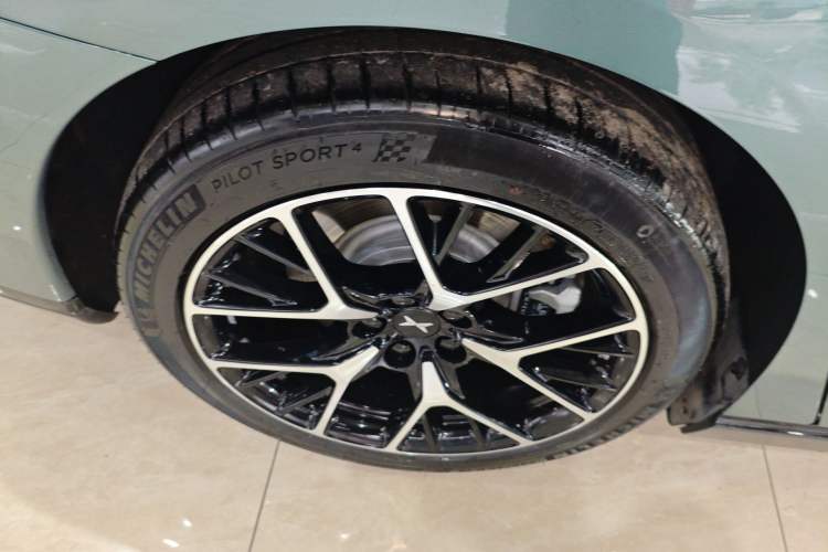 Used XPeng P7 2023 P7i 610 Max Performance Edition