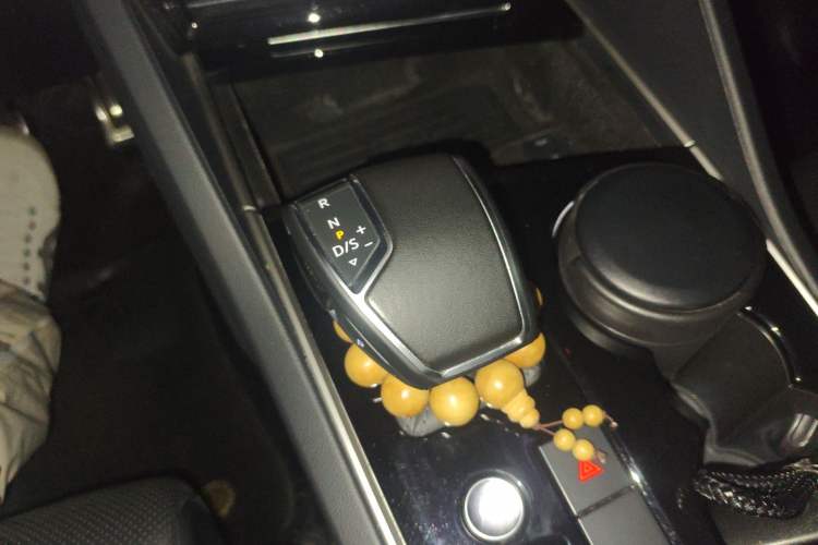 Used Volkswagen Touareg 2019 3.0 TSI RuiFeng Edition China V Standard Gear Lever