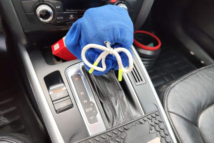 Used Audi A4L 2015 35 TFSI Automatic Standard Model Gear Lever