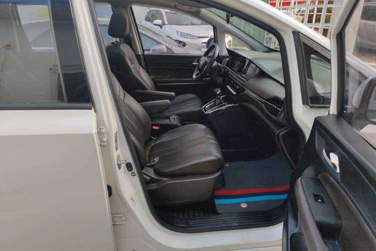 Used GAC Trumpchi M6 2019 270T DCT Luxury Edition (7-seater) China VI