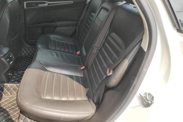 Used Ford Mondeo 2013 2.0L GTDi 200 Fashion Edition Left Rear Seat
