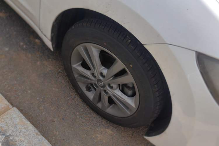 Used Hyundai Elantra (6th Generation / Lingdong) 2016 1.6L Manual ZhiXuan·Youth Edition
