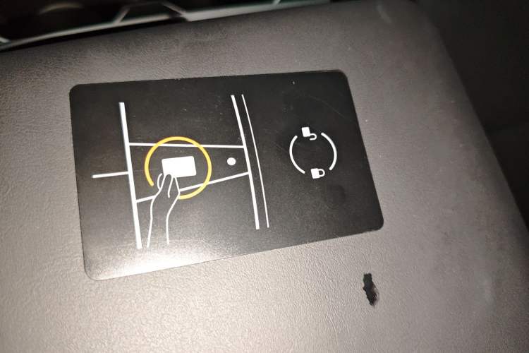 Used Tesla Model 3 2025 Rear-Wheel-Drive Version
