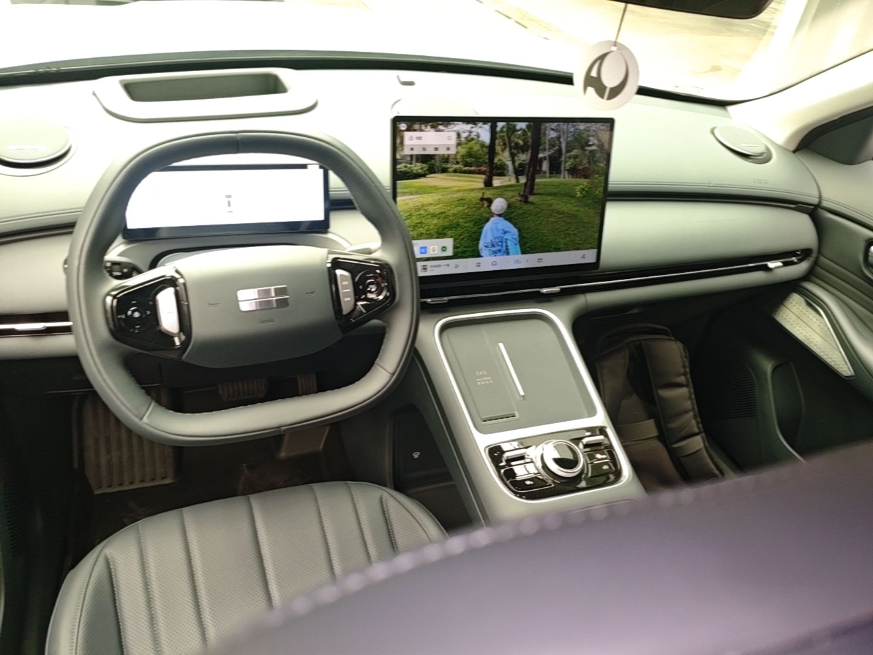 Geely Galaxy Xingjian 7 EM-i 2026 Model 135km Leading Edition — снимка 12