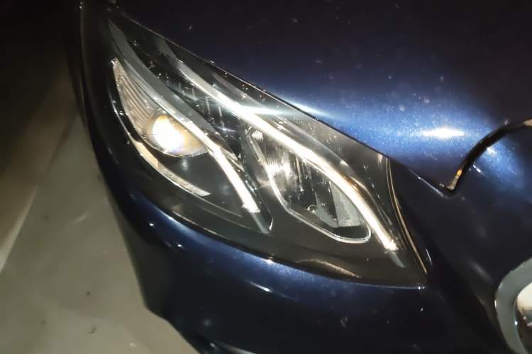 Used Mercedes-Benz E-Class 2018 E 200 L Sport Edition Right Front Headlight