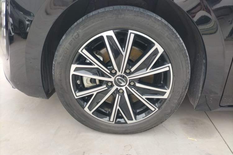 Used GAC Trumpchi E8 New Energy 2024 150km MAX Left Front Wheel Hub