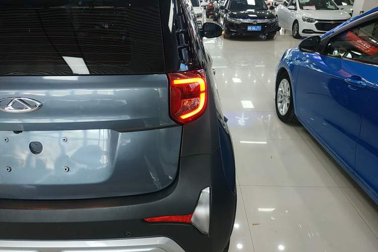 Used Chery QQ Little Ant 2022 Restyled Version Sweet Pink Edition Half-Sugar Version 28.8 kWh 30 kW 301 km Exterior 3