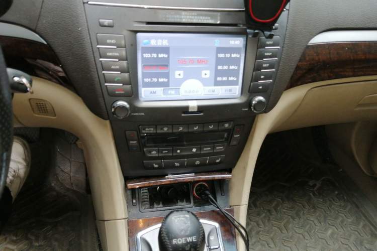 Used Roewe 750 2011 2.5L 750FL NAVI Haoya Edition Audio And AC Panel