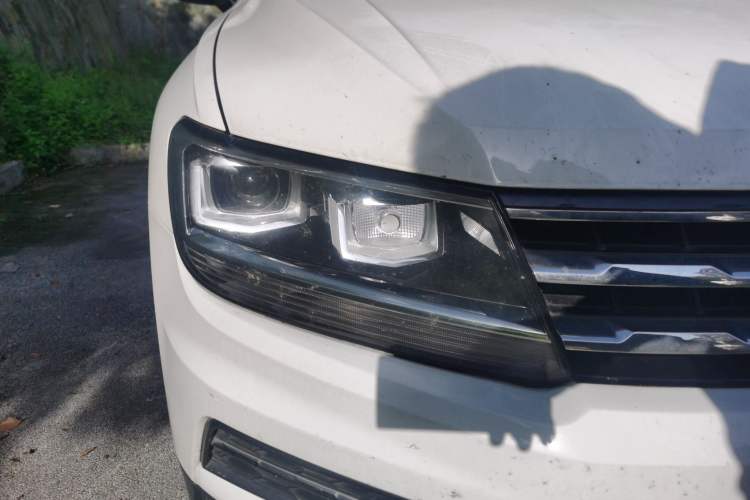 Used Volkswagen Tiguan L 2017 330TSI Automatic Two-Wheel Drive Luxury Edition Right Front Headlight