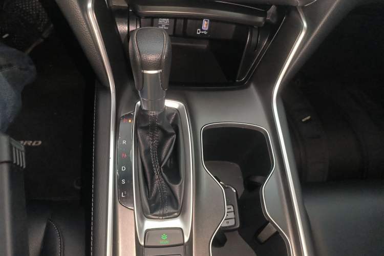 Used Honda Accord 2022 260TURBO Luxury Edition Gear Lever