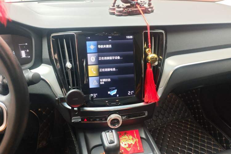 Used Volvo S60 2021 T4 Zhiyi Luxury Edition
