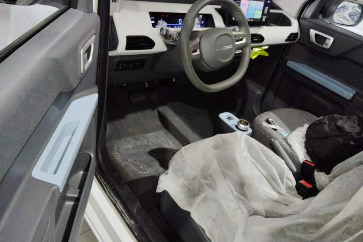 Used Geely Galaxy Panda 2024 Panda Mini 200km Endurance Bear
