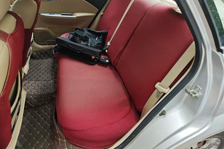 Used Buick Excelle 2013 1.5L Automatic Classic Model Left Rear Seat