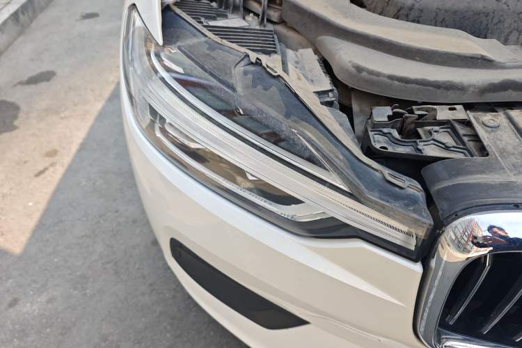 Used Volvo XC60 2019 T5 4x4 Smart Edition China V Standard
