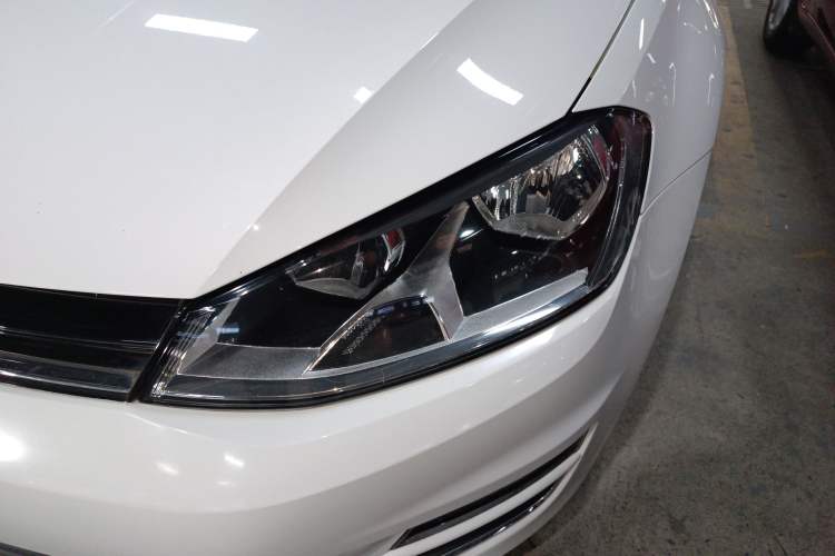 Used Volkswagen Golf 2016 230TSI Automatic Comfort Version
