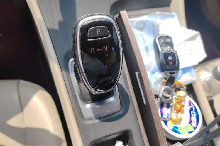 Used Buick LaCrosse 2018 28T Avenir
