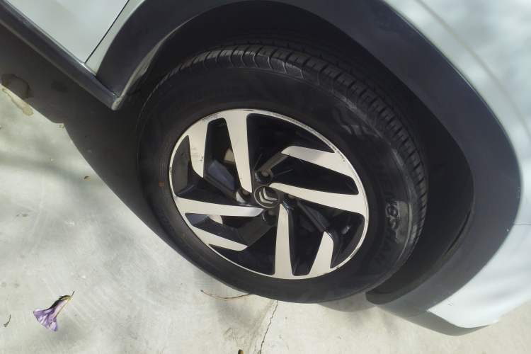 Used Citroen C3-XR 2017 1.6L Manual Pioneer Model Right Front Wheel Hub