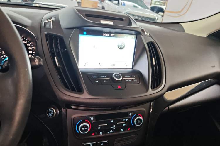 Used Ford Kuga 2018 EcoBoost 180 Two-Wheel-Drive Luxury Wing Edition