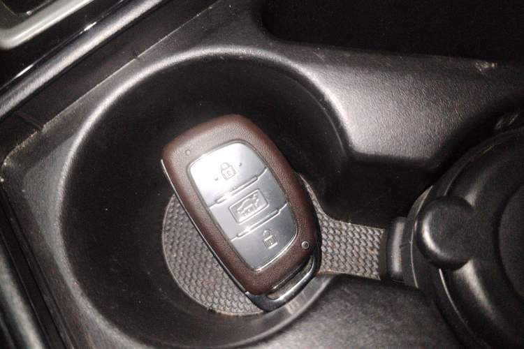 Used Hyundai Mistra 2016 1.8L Automatic Smart GLS Vehicle Key