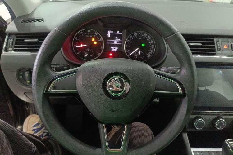 Used Skoda Octavia 2017 1.6L Automatic Chuanxing Edition
