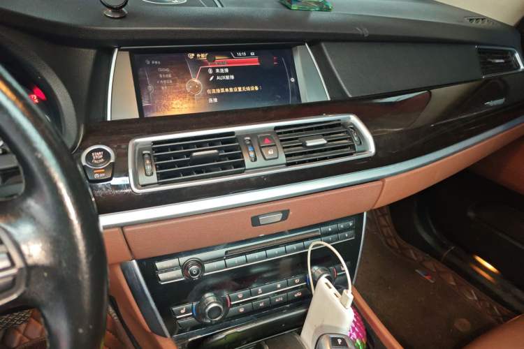 Used BMW 5 Series GT 2015 528i Leading Model