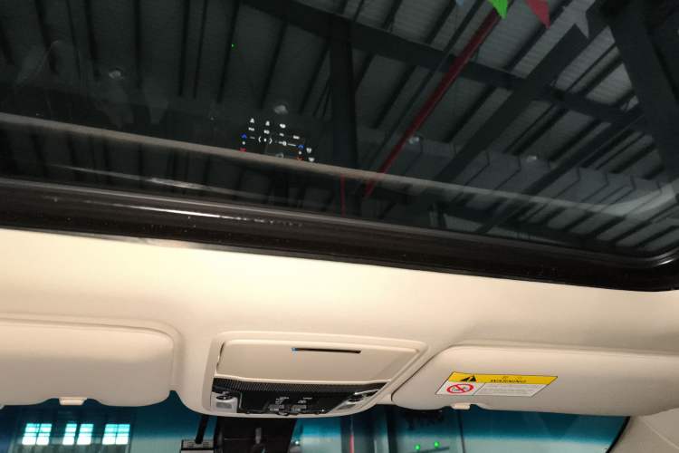 Used Honda Elysion 2022 2.0L eHEV Prestige Edition
