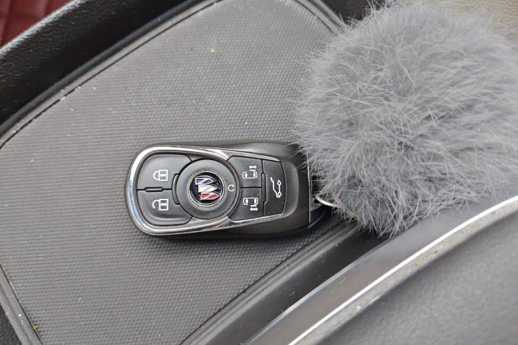 Used Buick GL8 2020 Avenir Avia Six-Seat Deluxe Edition Vehicle Key