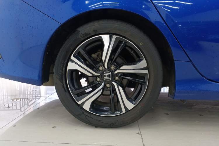 Used Honda Civic 2016 220TURBO CVT Prestige Edition Exterior 5