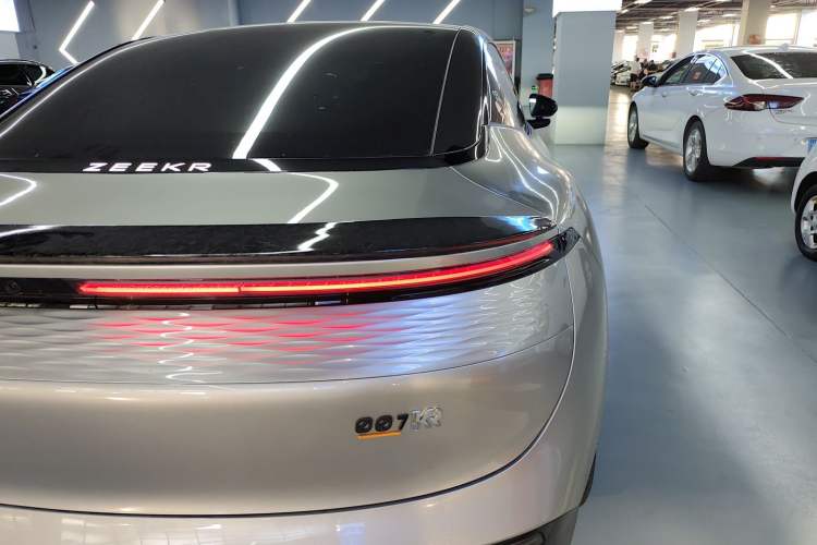 Used Zeekr 007 2025 Rear-Drive Intelligent Driving Version 75 kWh