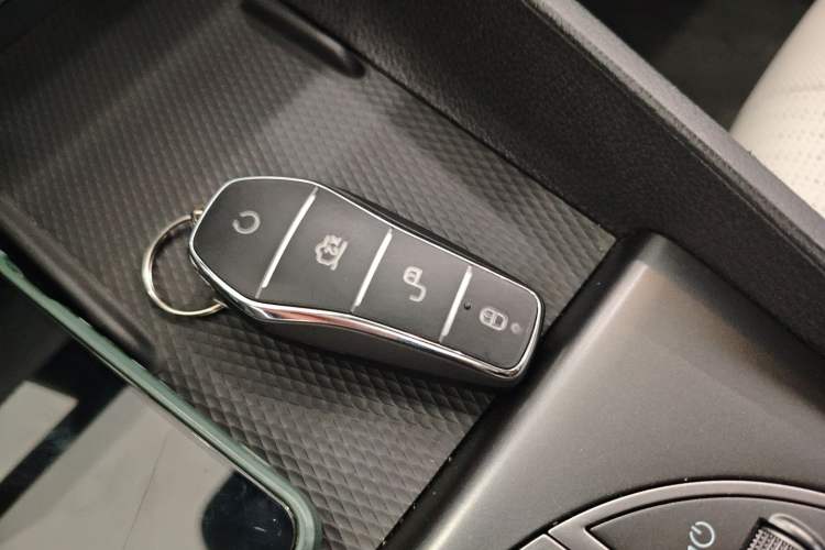 Used BYD Seal 05 DM-i 2025 DM-i Intelligent Drive 120KM Flagship Model
