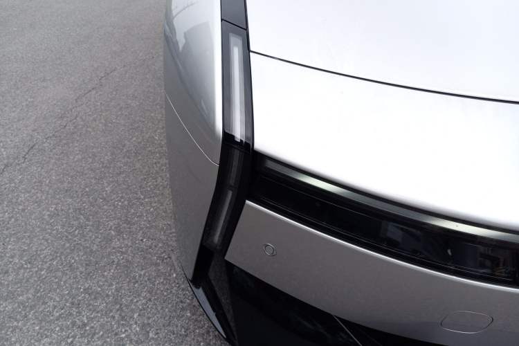 Used XPeng P7 2025 Model—750 All-Wheel-Drive High-Performance Ultra
