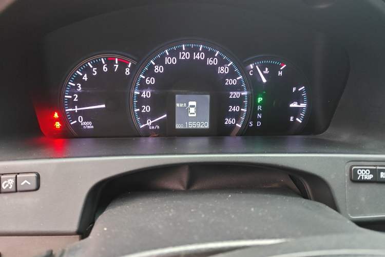 Used Toyota Crown 2011 2.5L Royal Special Edition with Leather and Sunroof