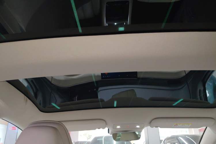 Used Hima Luxeed S7 2025 705 km Pro