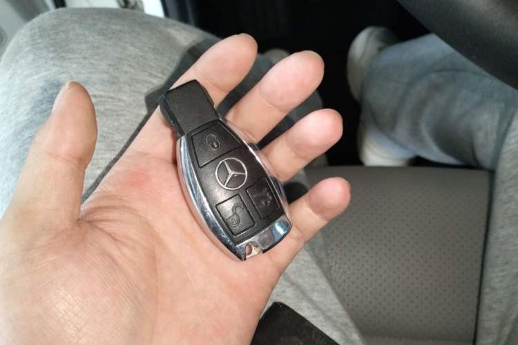 Used Mercedes-Benz GLK-Class 2013 GLK 300 4MATIC Dynamic Sunroof Model
