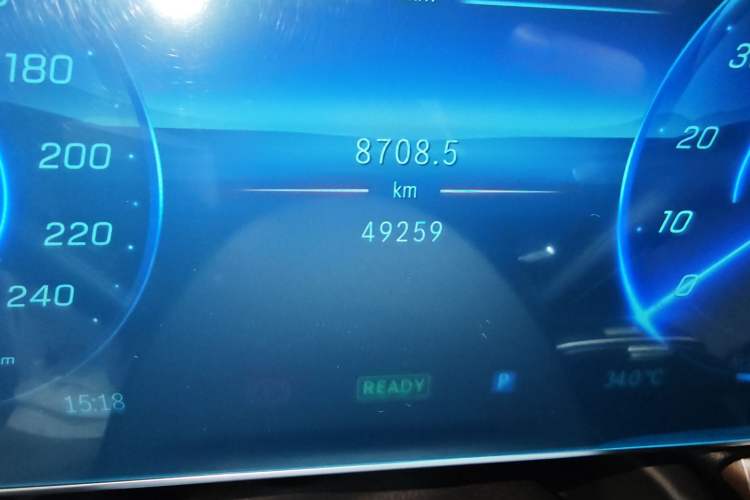 Used Mercedes-Benz EQE SUV 2023 350 4MATIC Pioneer Edition Odometer Close Up