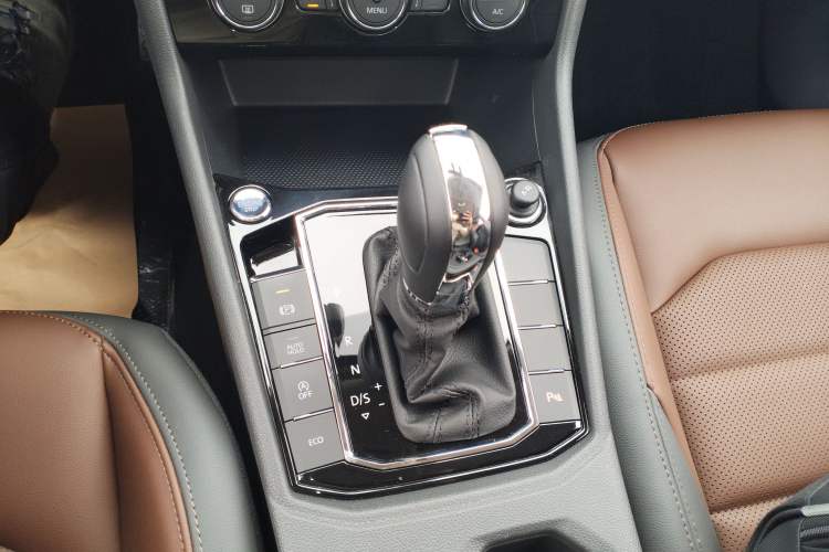 Used Volkswagen Lavida 2018 280TSI DSG Luxury Edition China V Standard Gear Lever