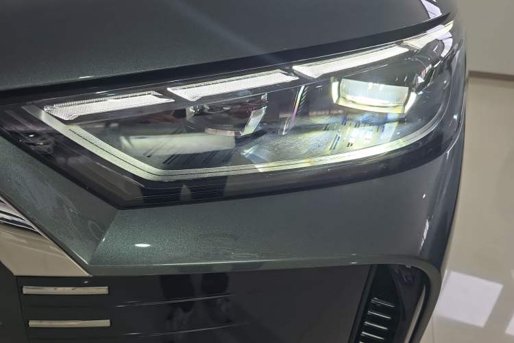 Used Chery Fengyun T8 2025 1.5T 130km Deluxe Version 5 Seats