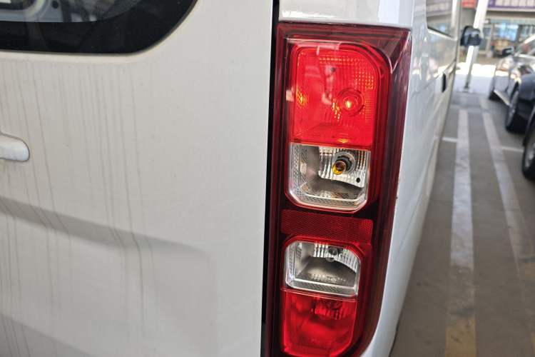 Used Wuling Yangguang 2025 Model 400km Bus Edition—Comfort Edition