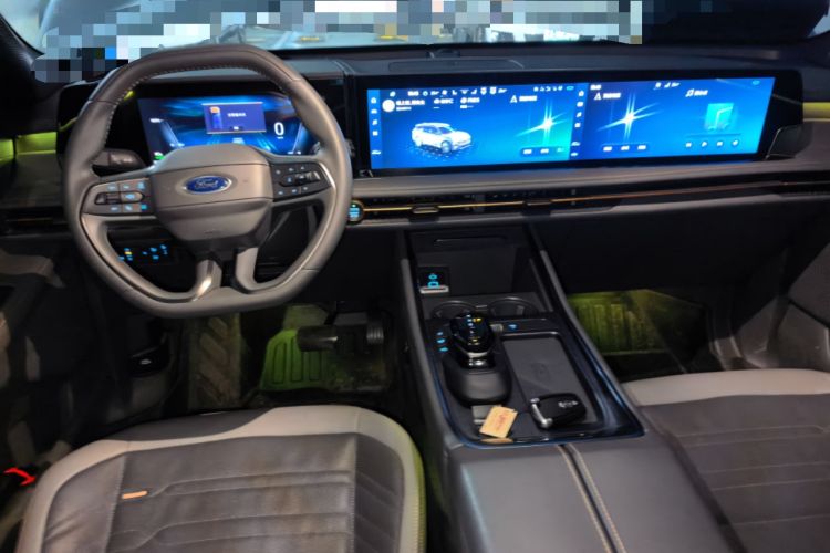 Used Ford Edge 2023 Edge L 2.0T EcoBoost E-Hybrid Four-Wheel Drive Seven-Seat Supreme Model Center Console