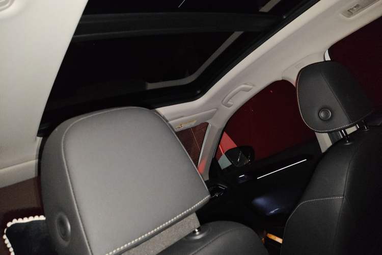 Used Volkswagen T-ROC 2019 280TSI DSG Two-Wheel Drive Comfort Version China VI Standard