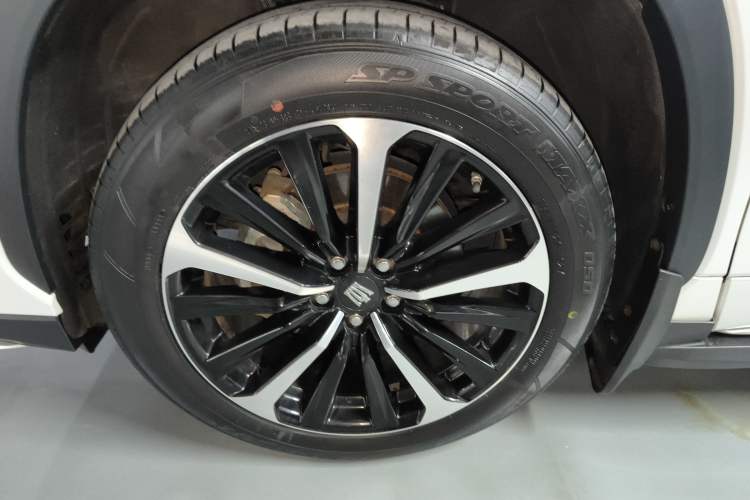 Used Toyota Crown Kluger 2022 2.5L HEV Four-Wheel Drive Premium Edition Left Front Wheel Hub