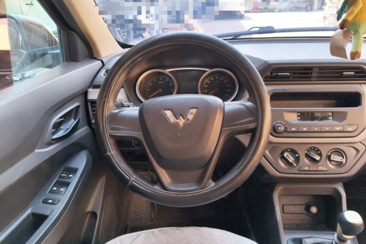 Used Wuling Hongguang 2019 1.5L S Standard Version China VI LAR Steering Wheel