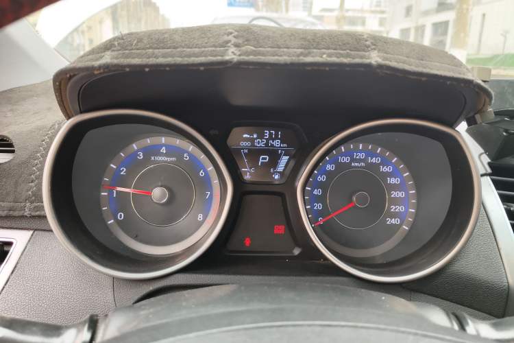 Used Hyundai Elantra (5th Generation / Langdong) 2016 1.6L Automatic Smart Version Instrument Cluster