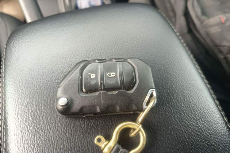 Used Jeep Wrangler 2018 2.0T Sahara Two-Door Edition Vehicle Key