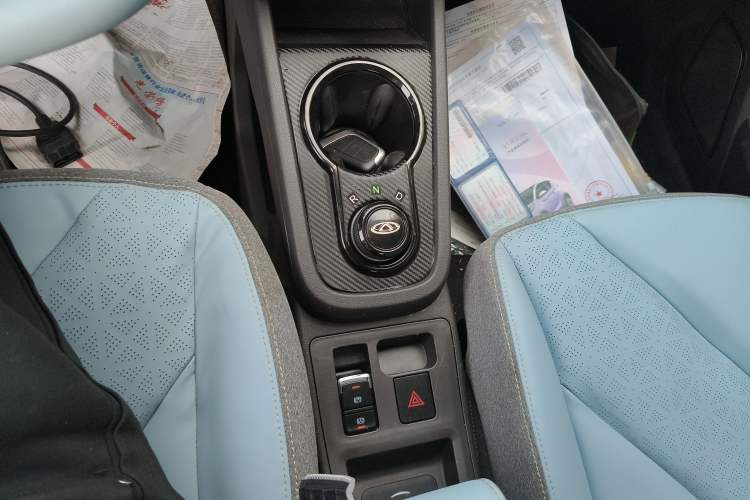 Used Chery QQ Little Ant 2022 Restyled Version Sweet Pink Edition Half-Sugar Version 28.8 kWh 30 kW 301 km Gear Lever