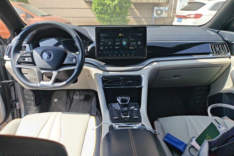 Used BYD Song PLUS New Energy 2021 DM-i 51KM Prestige Model Center Console