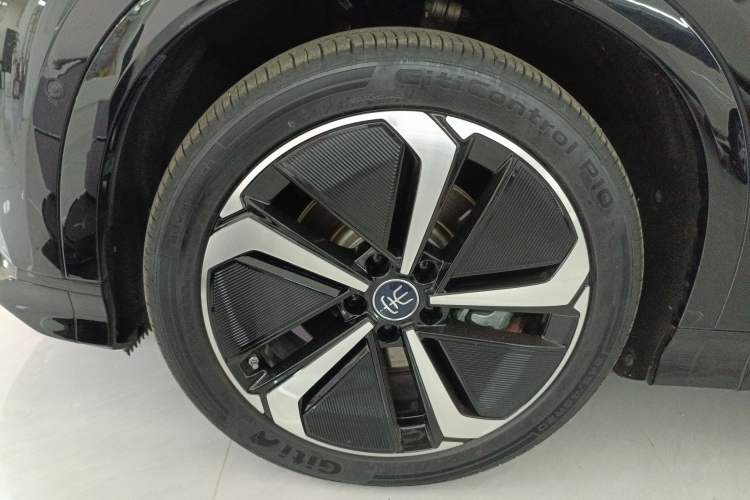 Used BYD Song L EV 2025 Intelligent Driving Version 662 km LiDAR Excellence Edition Exterior 3